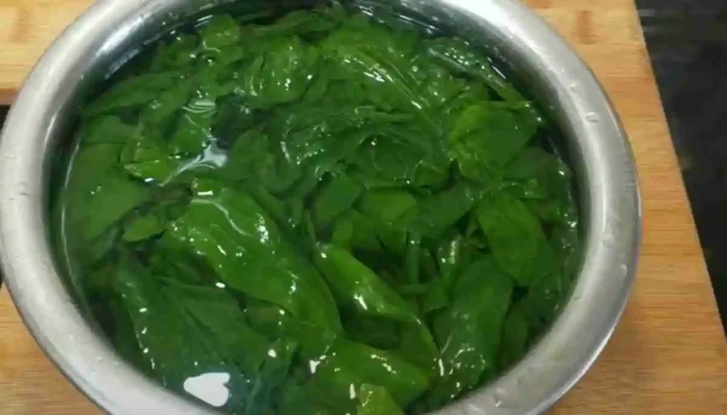 Palak Paneer Recipe in Hindi